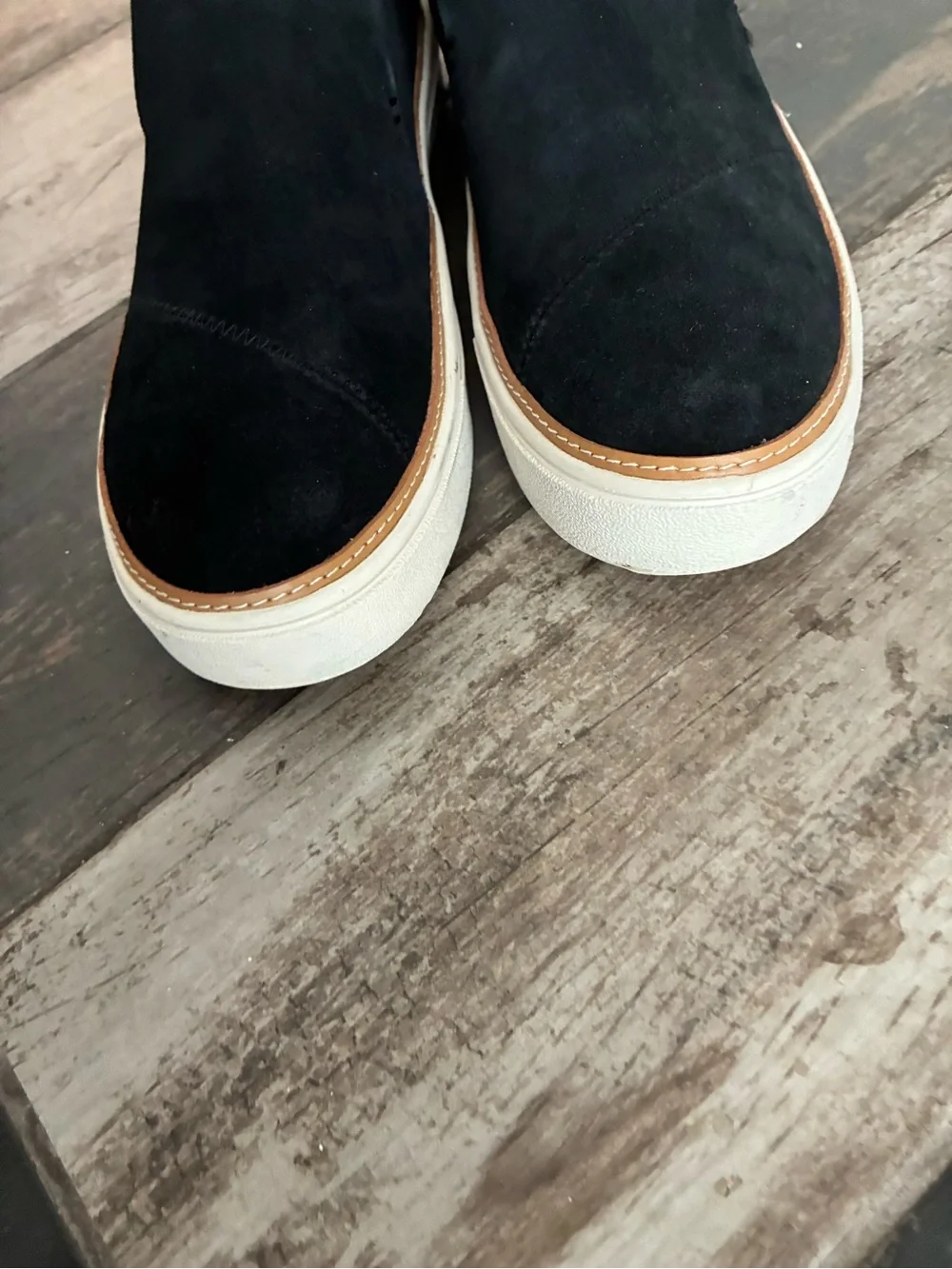 Toms NWT Paxton Black Suede Slip on Shoes 8.5